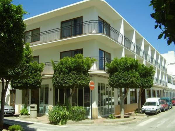 Hostal Residencia Nicolau San Antonio  Luaran gambar
