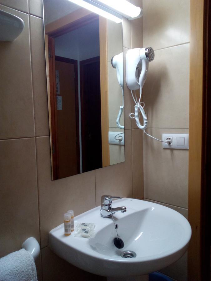 Hostal Residencia Nicolau San Antonio  Luaran gambar