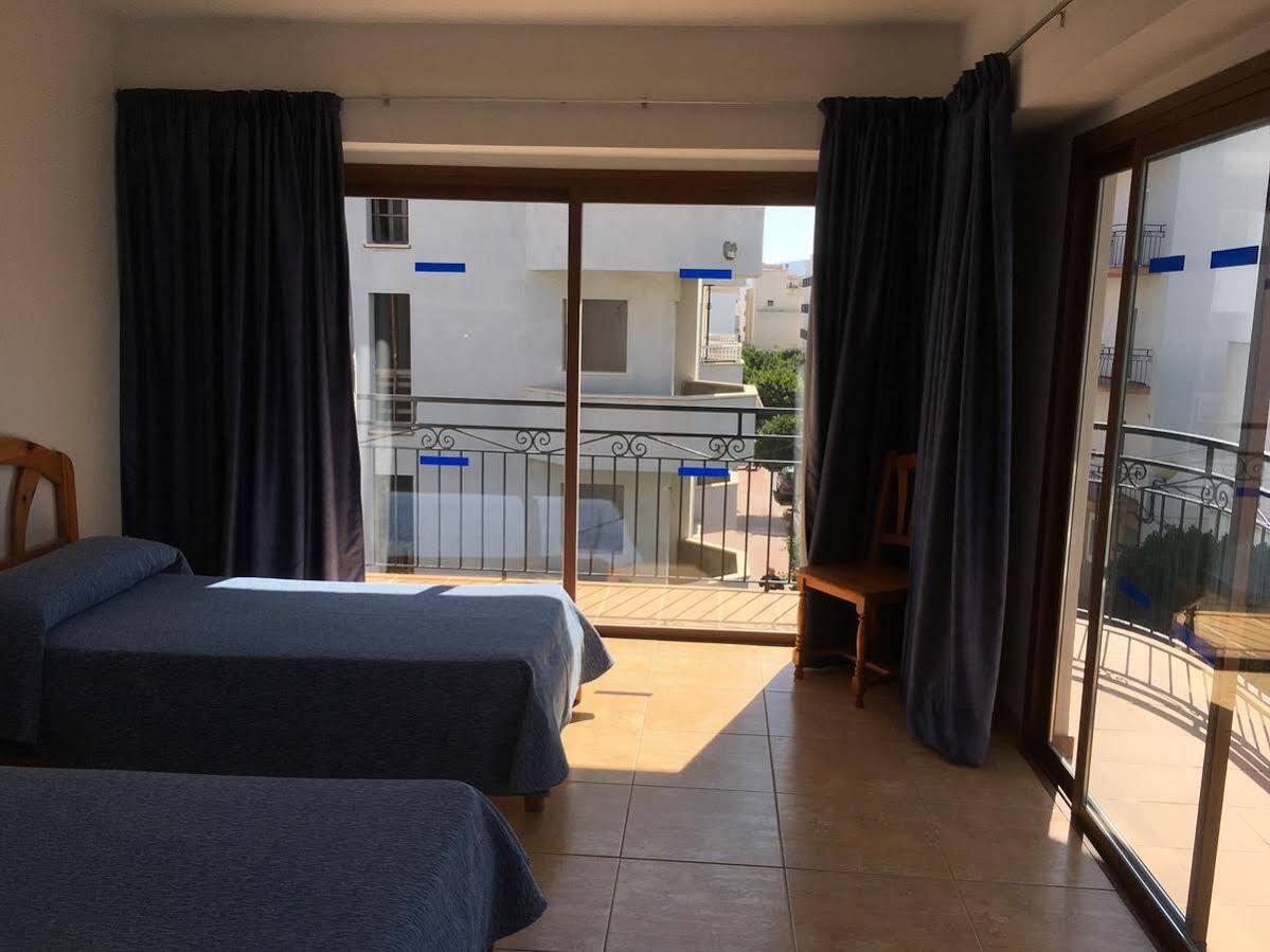 Hostal Residencia Nicolau San Antonio  Luaran gambar